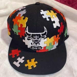 New bulls SnapBack. Size 7 and a half